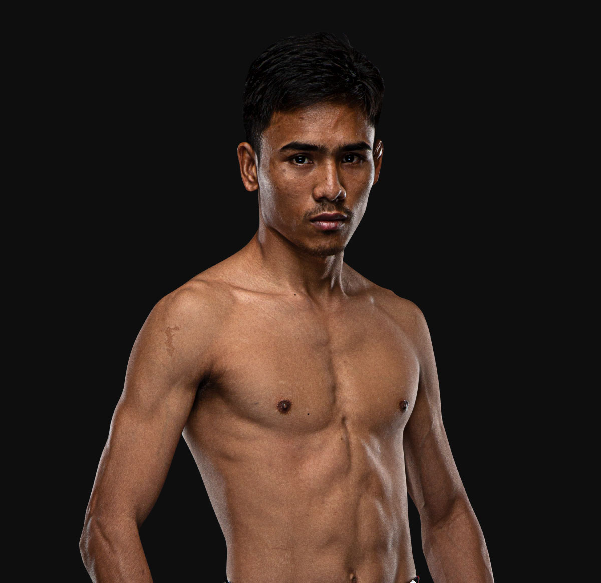 Petbanrai_Singha_Mawynn hero 1200x1165 2