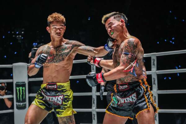 Gingsanglek Tor Laksong Kongthoranee Sor Sommai ONE Friday Fights 22 28