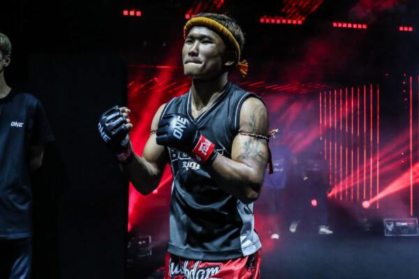 Kulabdam Sor Jor Piek Uthai Tyson Harrison ONE Friday Fights 34 29