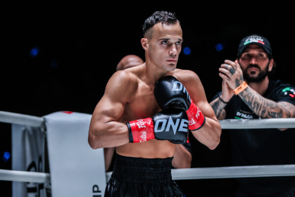 Jonathan Di Bella Danial Williams ONE Fight Night 15 78 scaled