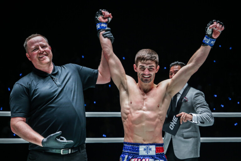 Jacob Smith Walter Goncalves ONE Fight Night 17 20 scaled
