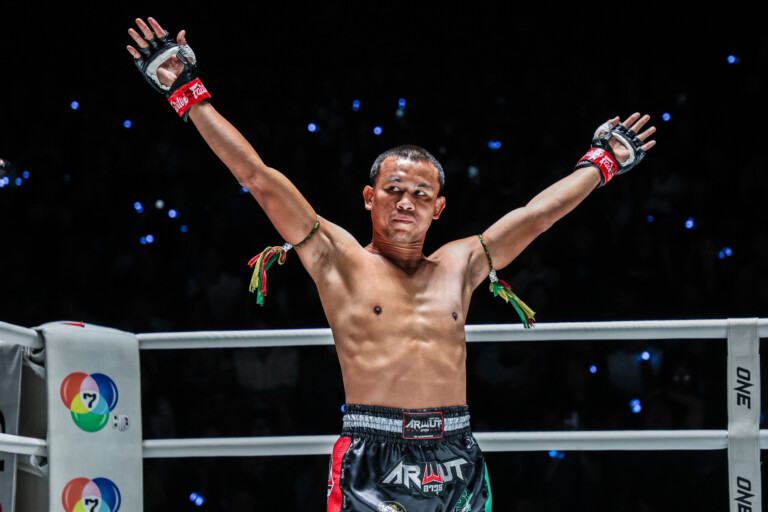 Seksan Or Kwanmuang River Daz ONE Friday Fights 46 52 scaled