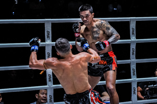 Panrit Lukjaomaesaiwaree Alexey Balyko ONE Friday Fights 57 6 1