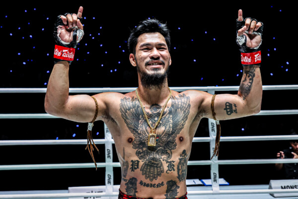 Suakim Sor Jor Tongprajin Komawut FA Group ONE Friday Fights 100 17 scaled