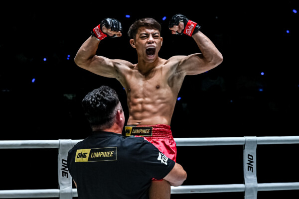 Rifdean Masdor celebrates his win against Nongbia LaoLaneXang at ONE Friday Fights 107.