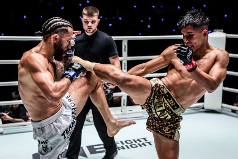 Johan Ghazali and Diego Paez trade strikes at ONE Fight Night 32.