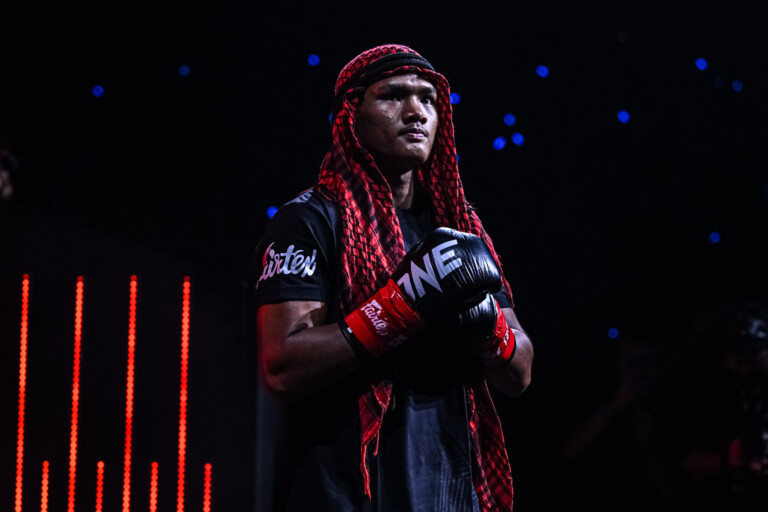 Sangarthit Looksaikongdin Suablack Tor Pran49 ONE Friday Fights 114 48 scaled