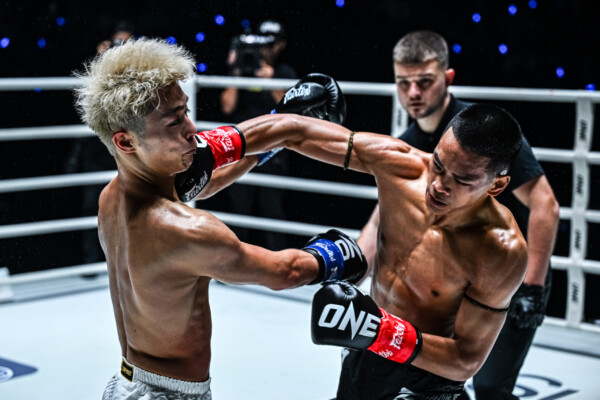Petsiam Jor Patreeyakelasiamsurin punches Ryuki Matsuda at ONE Friday Fights 130