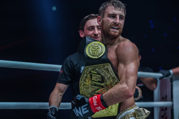 Jonathan Haggerty celebrates his World Title win over Yuki Yoza at ONE SAMURAI 1.