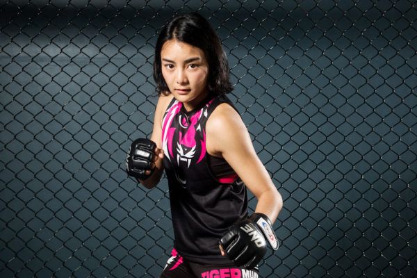 Rika Ishige DSC_50311 600x400