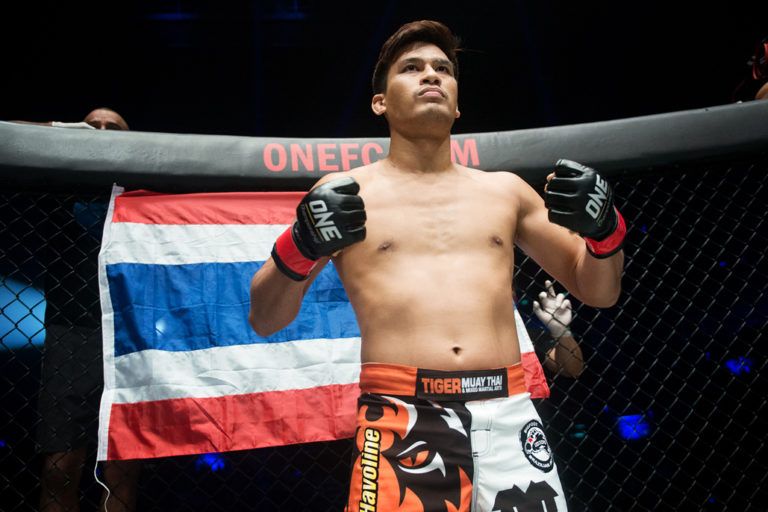Shannon Wiratchai DSC_6480 768x512