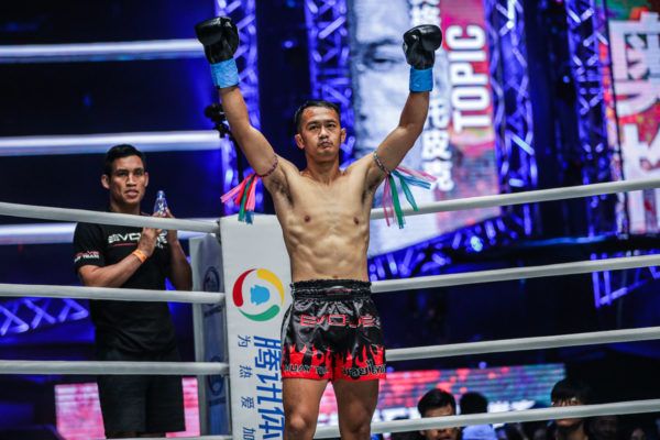 Tukkatatong Petpayathai IMGL4693 600x400