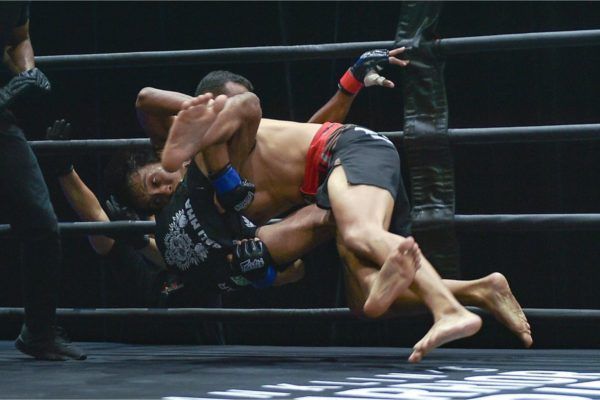 Toreq red defeats Hidayat Abdul via TKO One Warrior Series Aug 2019 46 600x400
