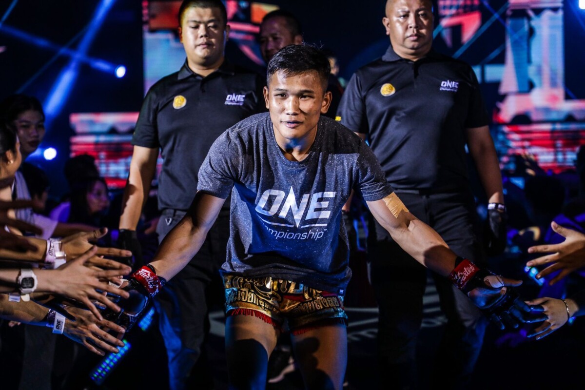 Kulabdam Sor. Jor. Piek Uthai makes his entrance at ONE: IMMORTAL TRIUMPH