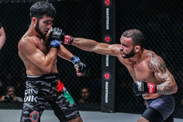 John Lineker defeats Muin Gafurov at ONE DAWN OF VALOR DC DUX_1291 600x400