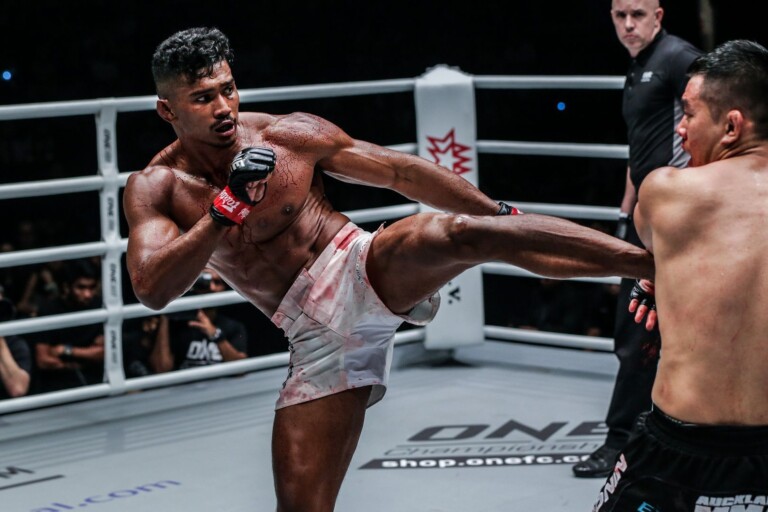 Amir Khan defeats Ev Ting at ONE EDGE OF GREATNESS DUX 2024 768x512
