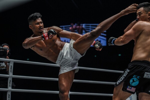 Amir Khan vs Ev Ting at ONE: EDGE OF GREATNESS