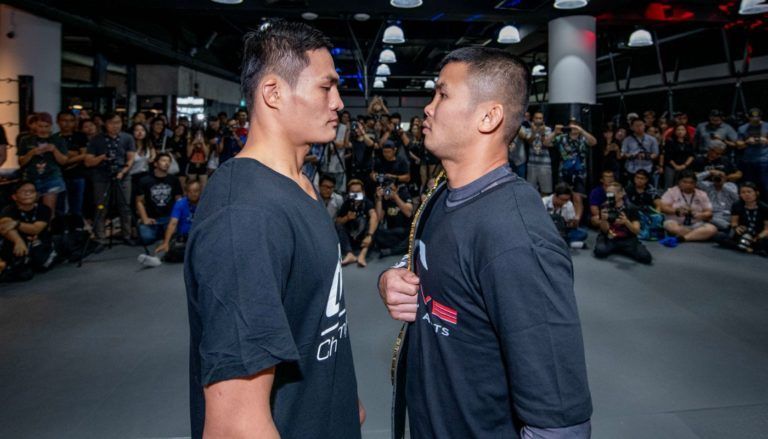 Saemapetch Fairtex stares down Nong-O Gaiyanghadao in Singapore