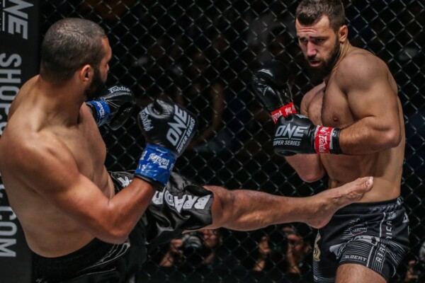 Andrei Stoica defeats Anderson Silva at ONE MARK OF GREATNESS DC 1798 600x400
