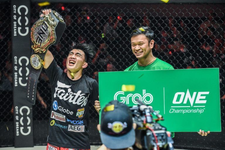 Joshua Pacio defeats Alex Silva ONE FIRE & FURY