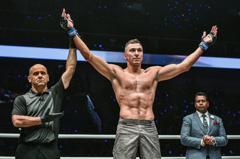 Roman Kryklia defeats Tarik Khbabez at ONE AGE OF DRAGONS DA 5818 768x511