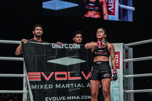 Ritu Phogat defeats Nam Hee Kim at ONE AGE OF DRAGONS JHW_7625 600x400