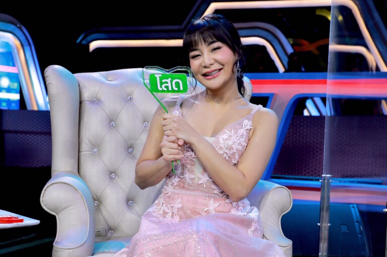 Rika game show 1 768x511