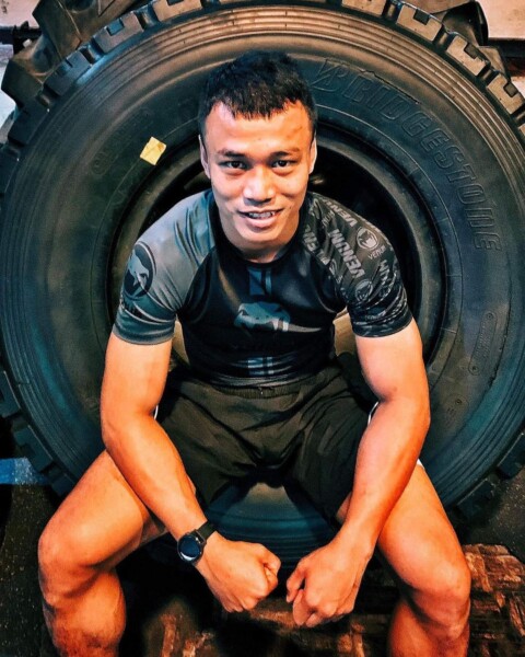 sitthichai ig 4 480x600