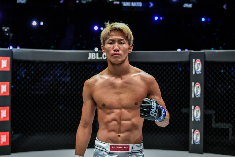Pictures from the fight between Taiki Naito and Petchdam at ONE: REVOLUTION