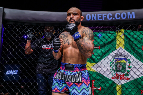 Bibiano Fernandes John Lineker LIGHTS OUT 1920X1280 51 600x400