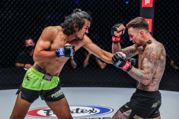 Nieky Holzken Sinsamut Klinmee ONE X 1920X1280 46 600x400