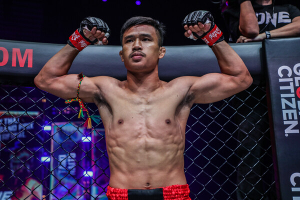Superlek Kiatmoo9 Taiki Naito ONE157 1920X1280 23 600x400