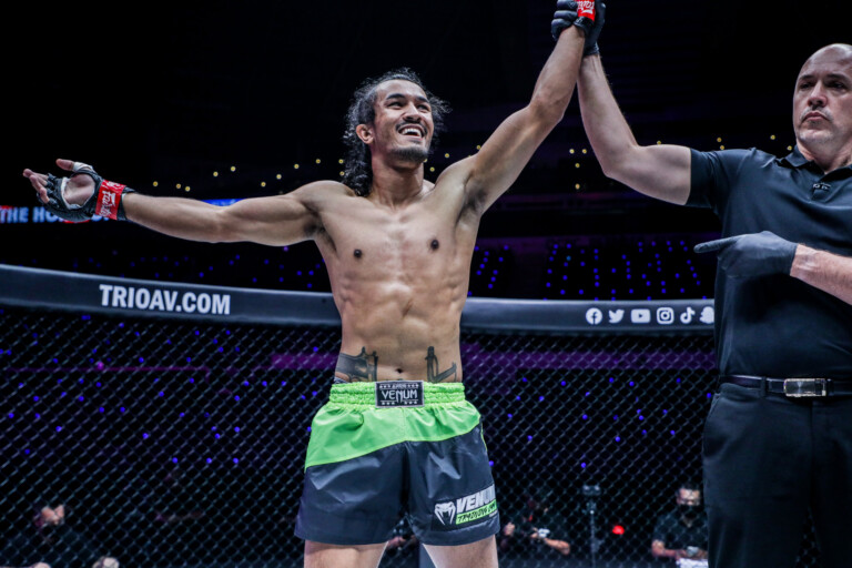 Sinsamut Klinmee Liam Nolan ONE159 1920X1280 36 768x512