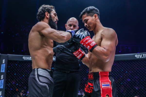 chingiz vs superbon 2 600x399