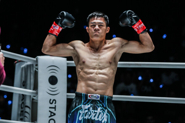 OFN7 Saemapetch Fairtex vs Zhang Chenglong38 600x400