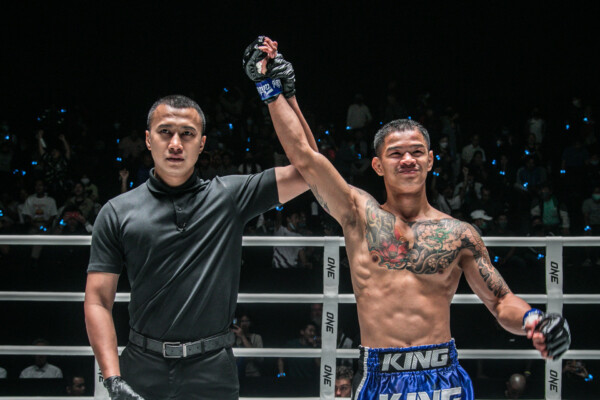 OLN One lumpinee 6 Gingsanglek Tor Laksong Kongthoranee Sor Sommai17 600x400