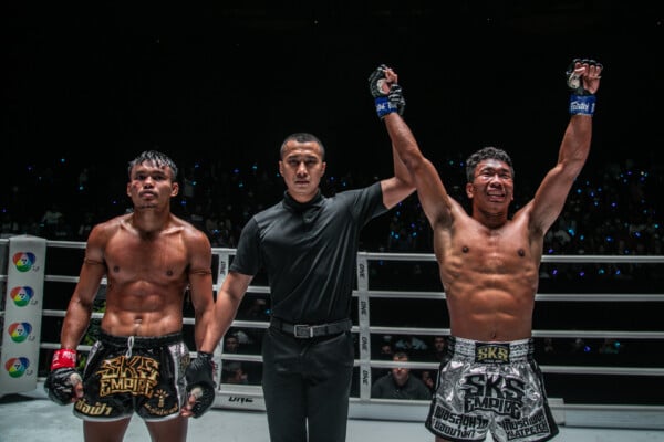 OLN3 Chorfah Tor.Sangtiennoi vs Petsukumvit Boi Bangna 34 600x400
