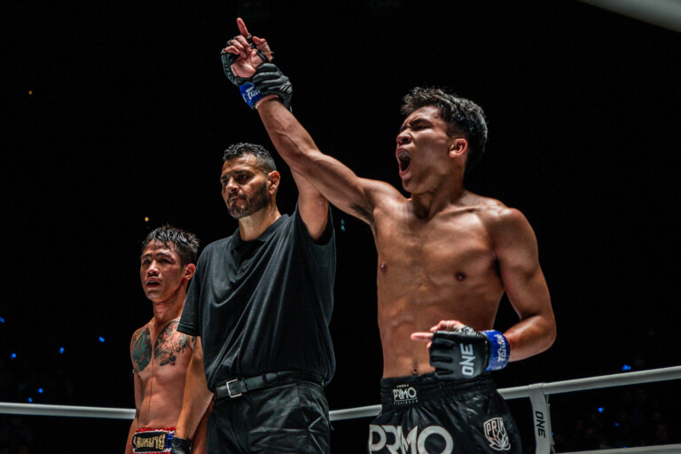 OL4 Petchmunagsri vs Mongkolkaew 768x512