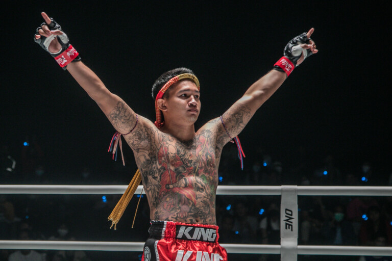 OL6   Gingsanglek Tor Laksong vs Kongthoranee Sor Sommai31