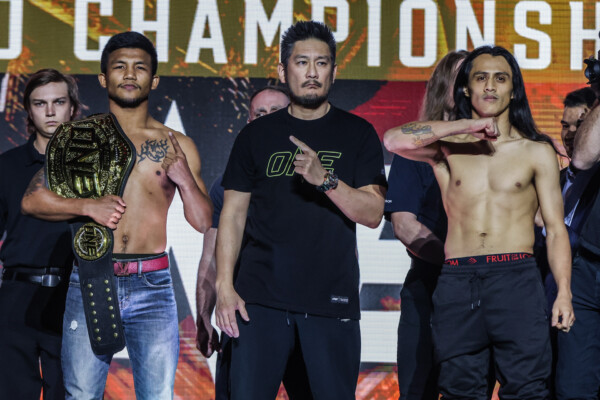 OFN10   Ceremonial Weigh Ins and Faceoffs44