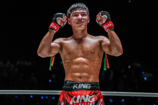 OL20   Yod IQ PK Saenchai VS Mavlud Tupiev5