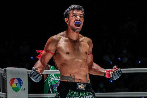 OL24   Sinsamut Klinmee VS Victor Teixeira43