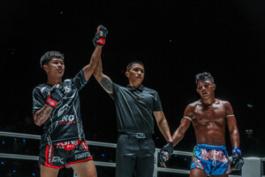 OL27 Pompetch PK Saenchai VS Theptaksin Sor Sornsing2