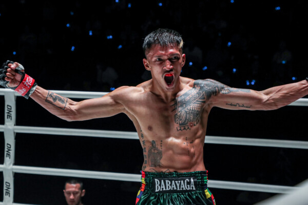 OL29   Duangsompong Jitmuangnon VS Paidang Kiatsongrit5