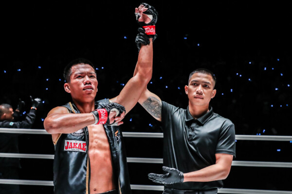 OL30   Kongklai Annymuaythai VS Silviu Vitez29