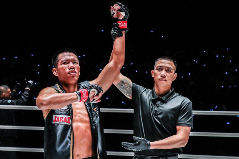 OL30   Kongklai Annymuaythai VS Silviu Vitez29