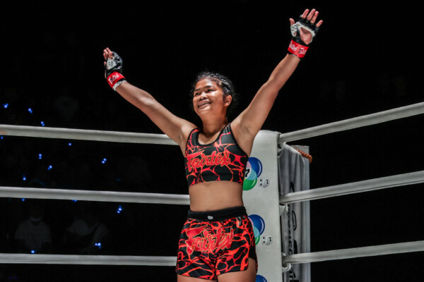 OL33   Junior Fairtex VS Zehra Dogan24