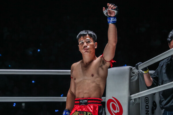 OL34  Muangthai vs Yodlekpet51
