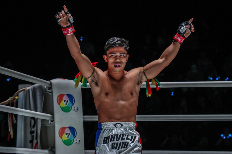 Suriyanlek vs Black Panther (23)