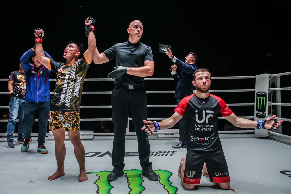 Joshua Pacio vs Mansur Malachiev OFN15 (16)